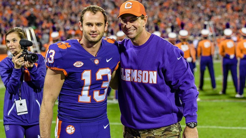 Hunter Renfrow signs contract with Raiders | TigerNet
